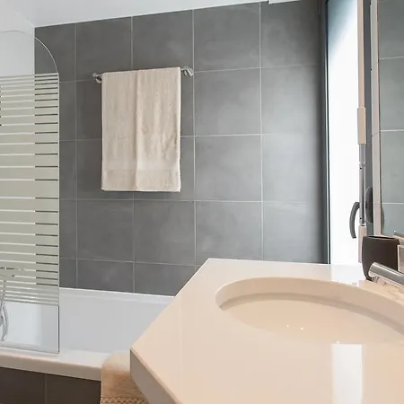 Bairrus - Mello Apartmán *